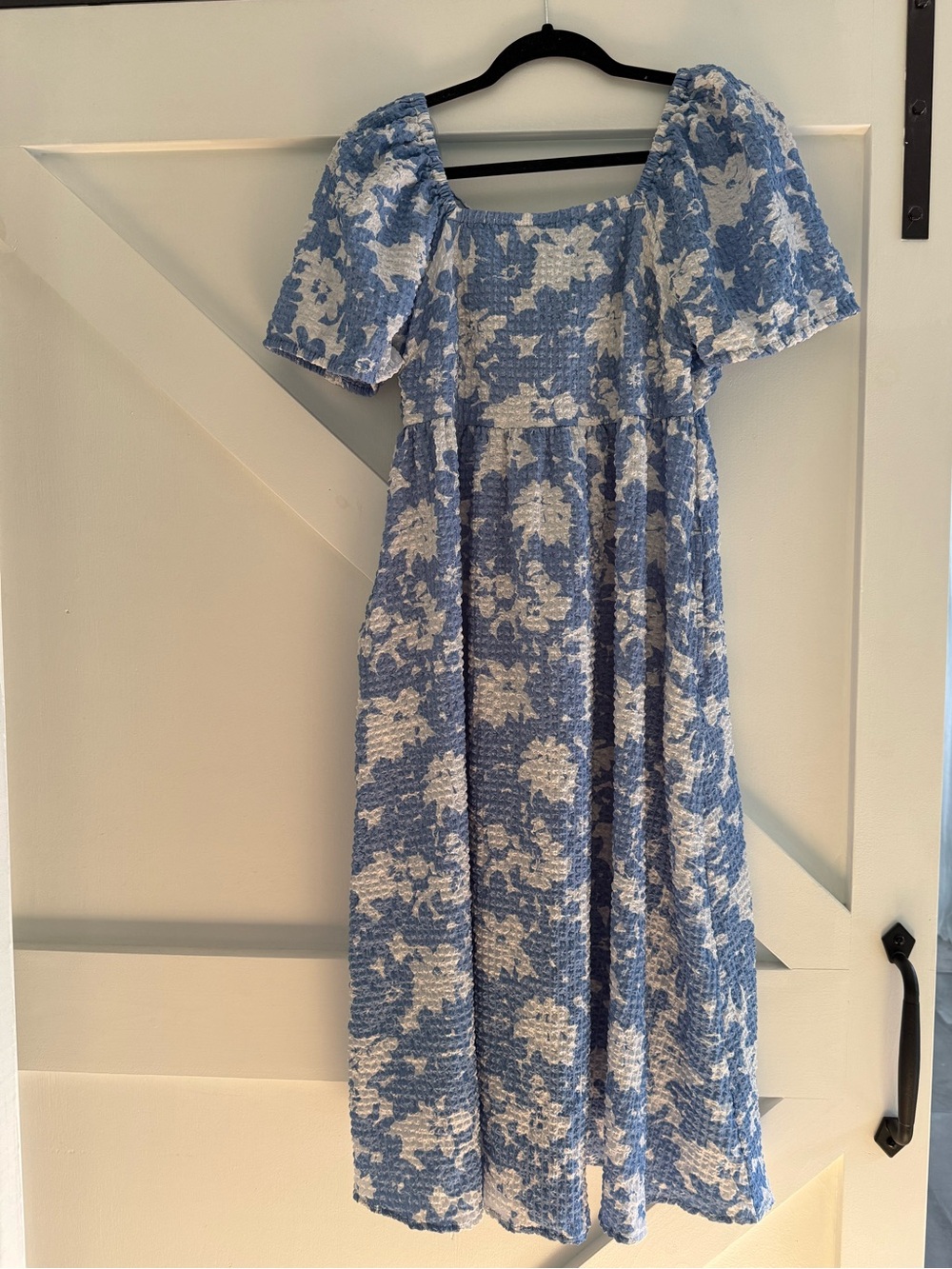 Time and Tru Blue and White Floral Smocked Puff Sleeve Dress